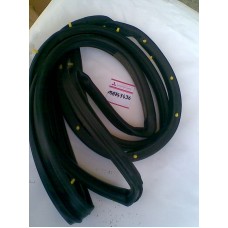 MB843436 MITSUBISHI  KAPI TOZ ARKA FİTİL